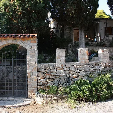 House With A Parking Space Maslinica, Solta - 5213 Σπίτι διακοπών Grohote
